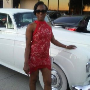 Meet your Posher, Whitney